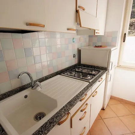 Dino * كابوليفيري